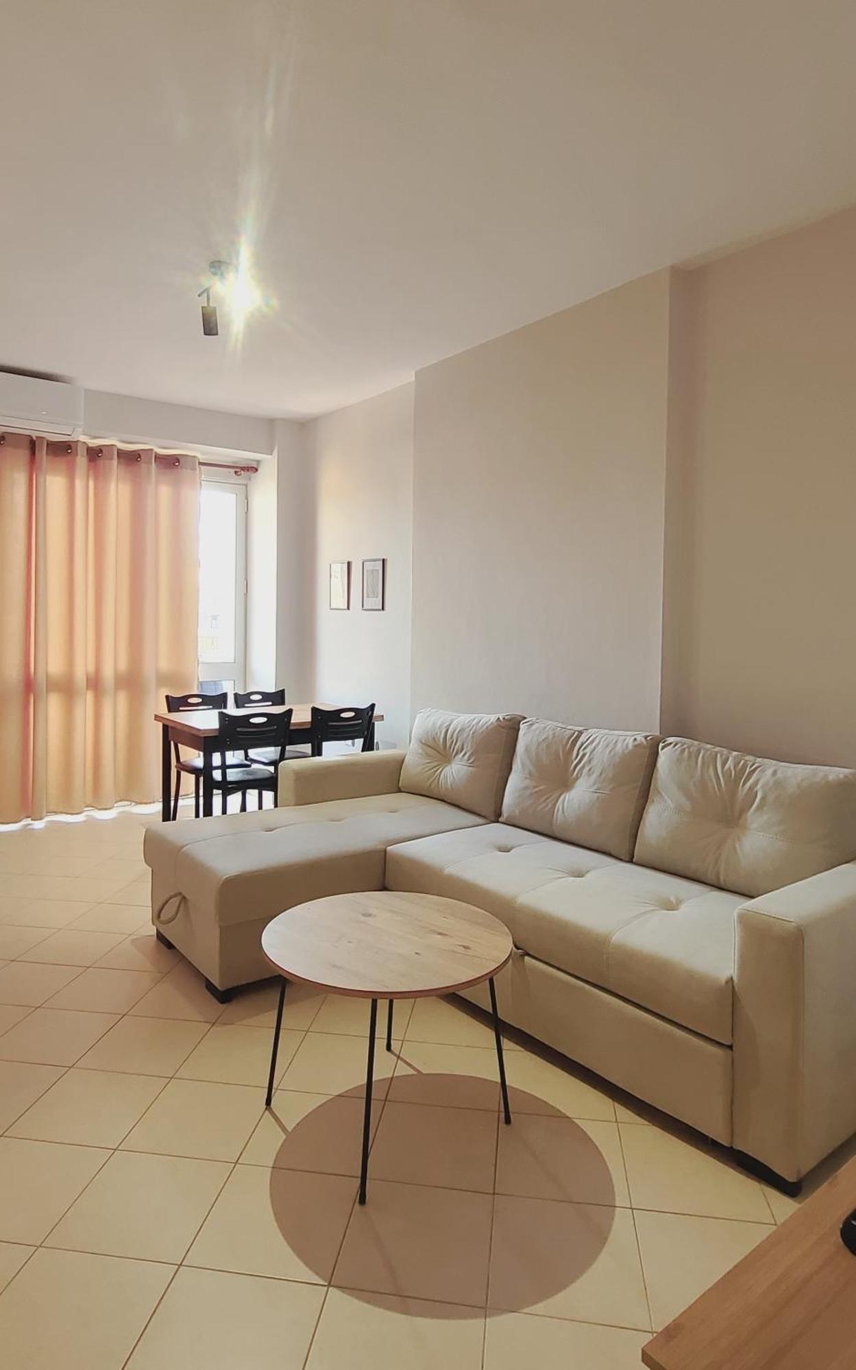Leones Apartament ティラナ エクステリア 写真
