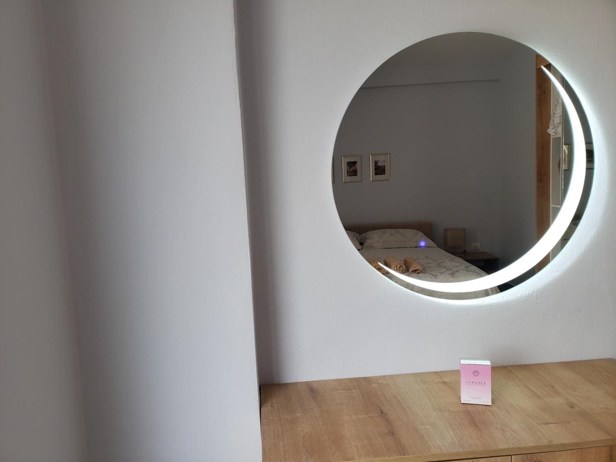 Leones Apartament ティラナ エクステリア 写真